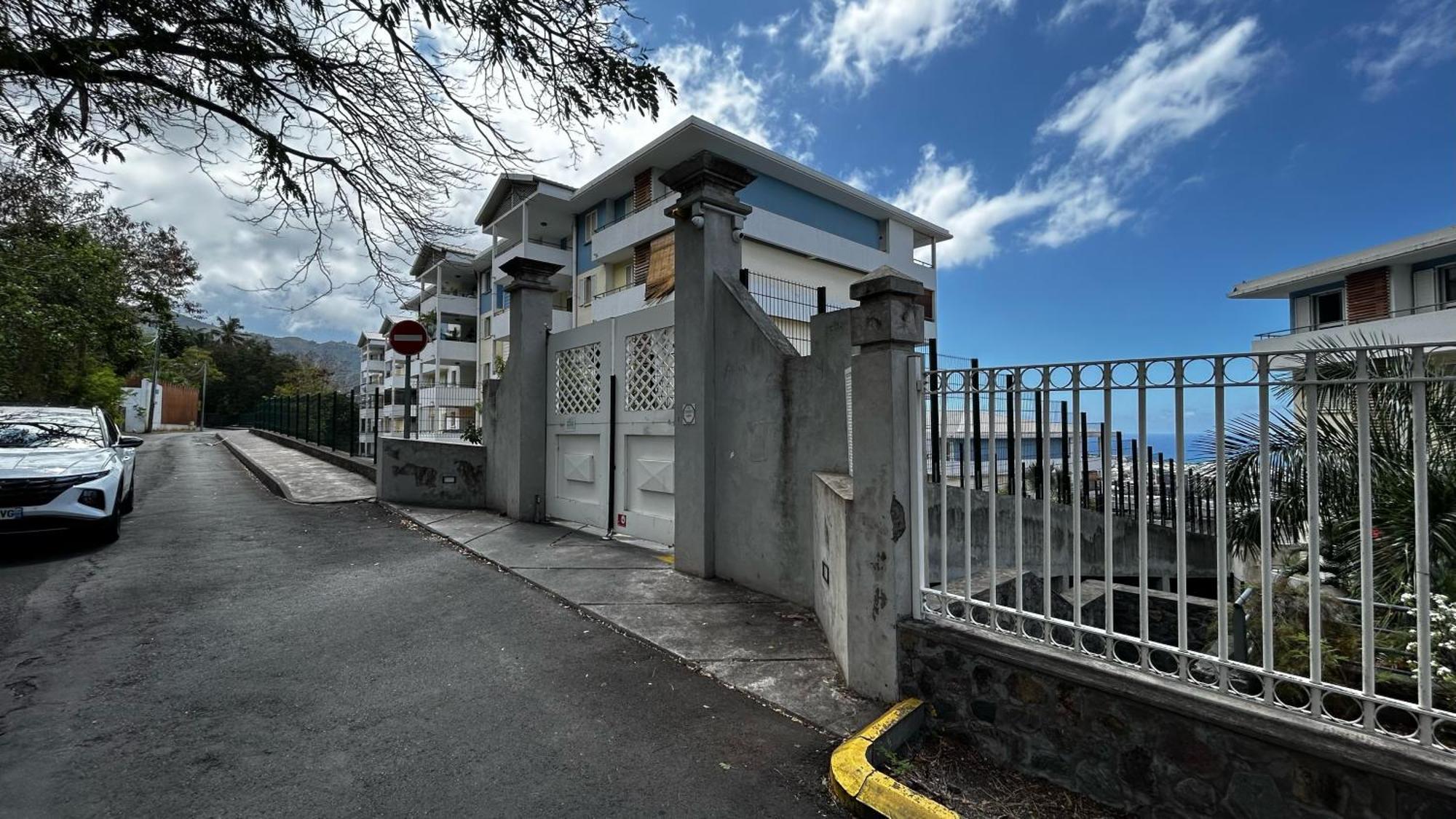 Perle Insulaire Apartment Saint-Denis Bagian luar foto