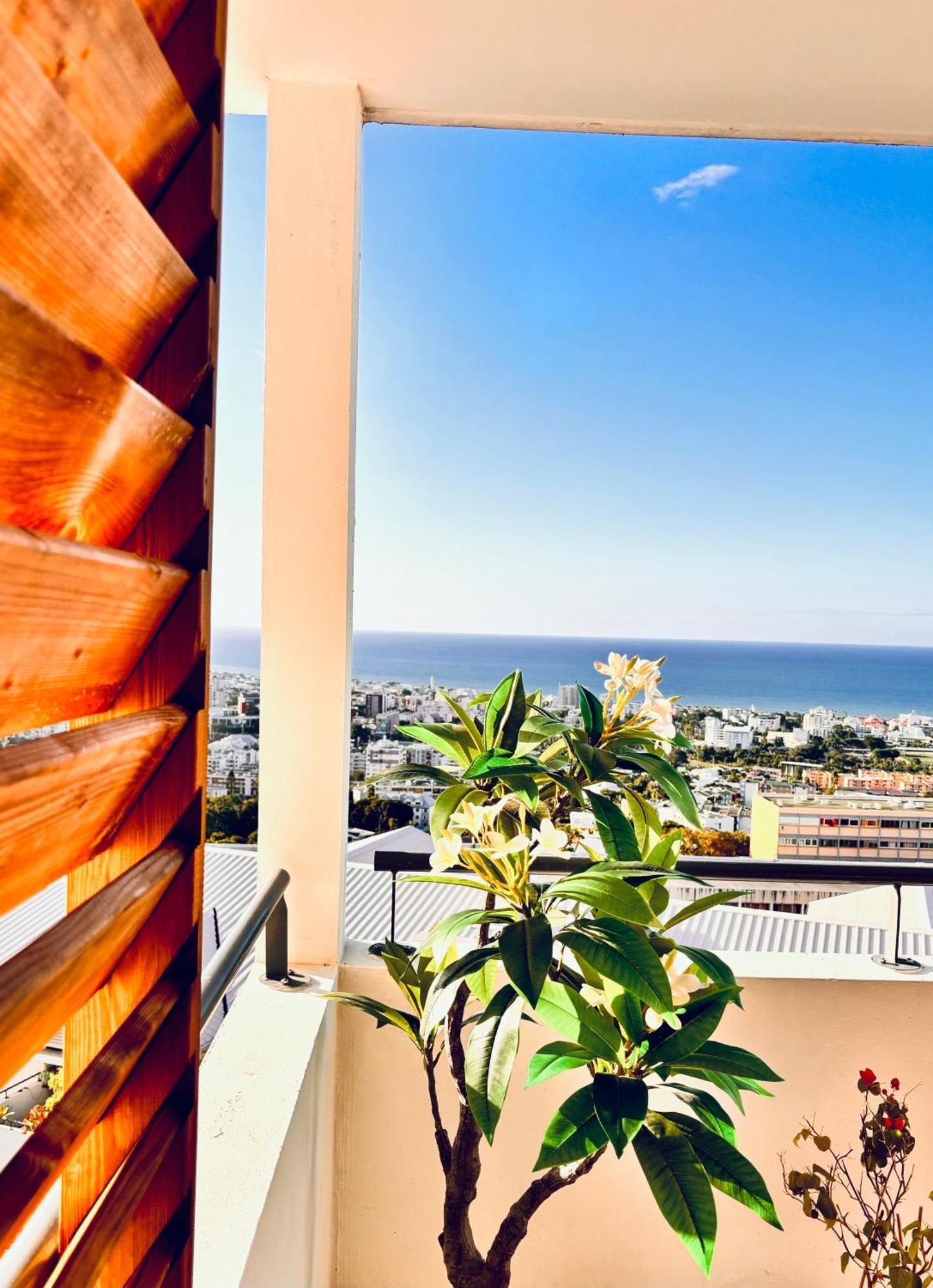 Perle Insulaire Apartment Saint-Denis Bagian luar foto